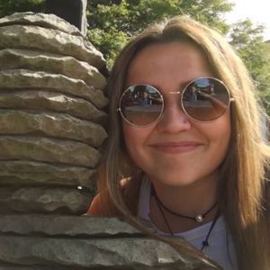 Meet your Posher, Brooke